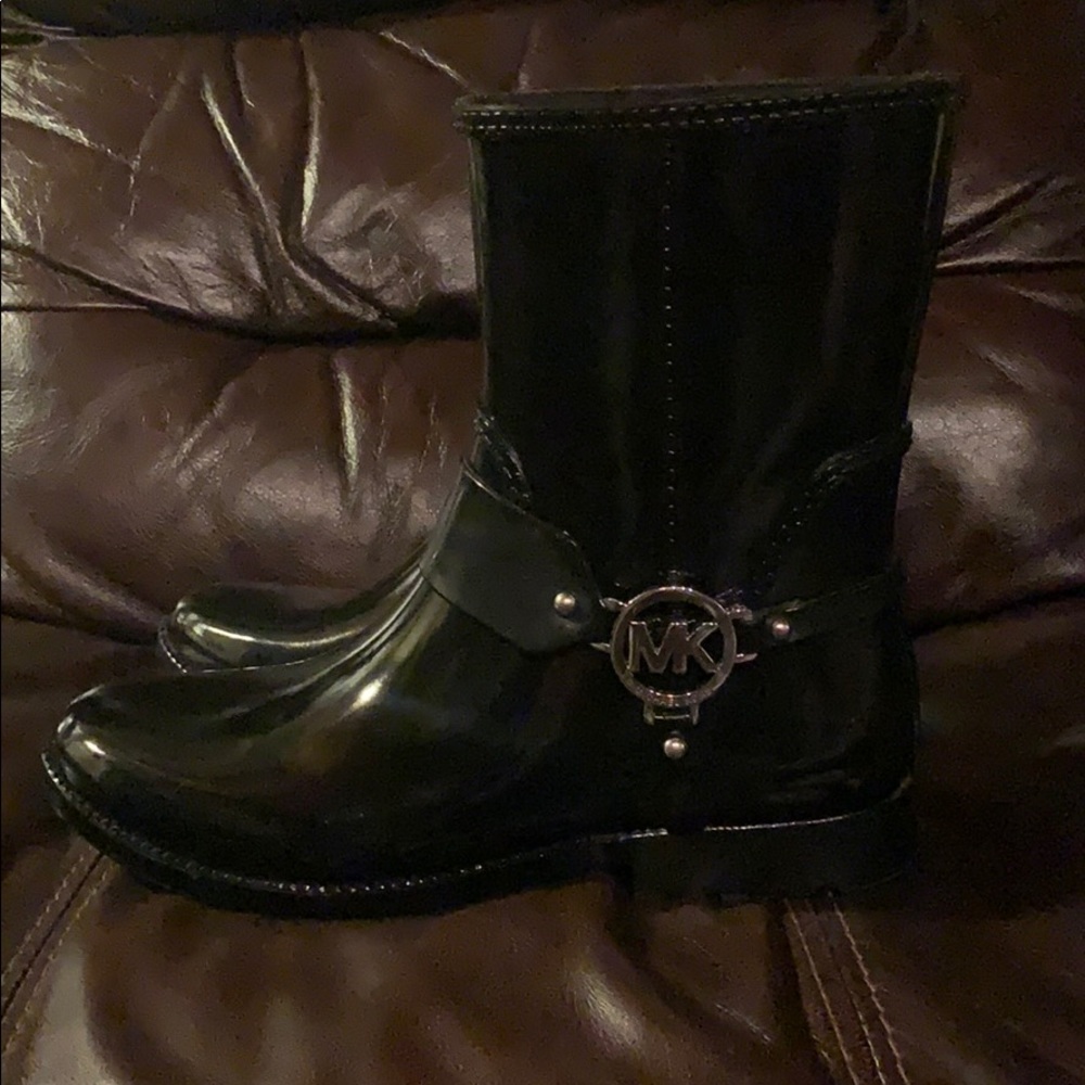 Women’s size 9 Michael Kor’s rain boots!